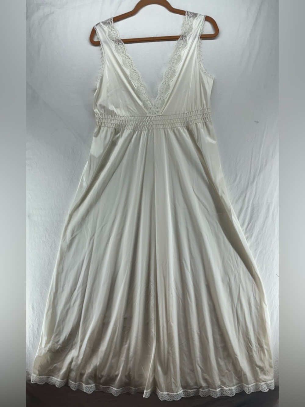 Vintage Miss Elaine Cream Nightgown Full Length Size S Lace Trim Wedding Classic - Picture 3 of 11